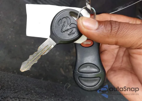 2002 Dodge Dakota Sport from USA, damaged, VIN 1B7HL38N32S624667